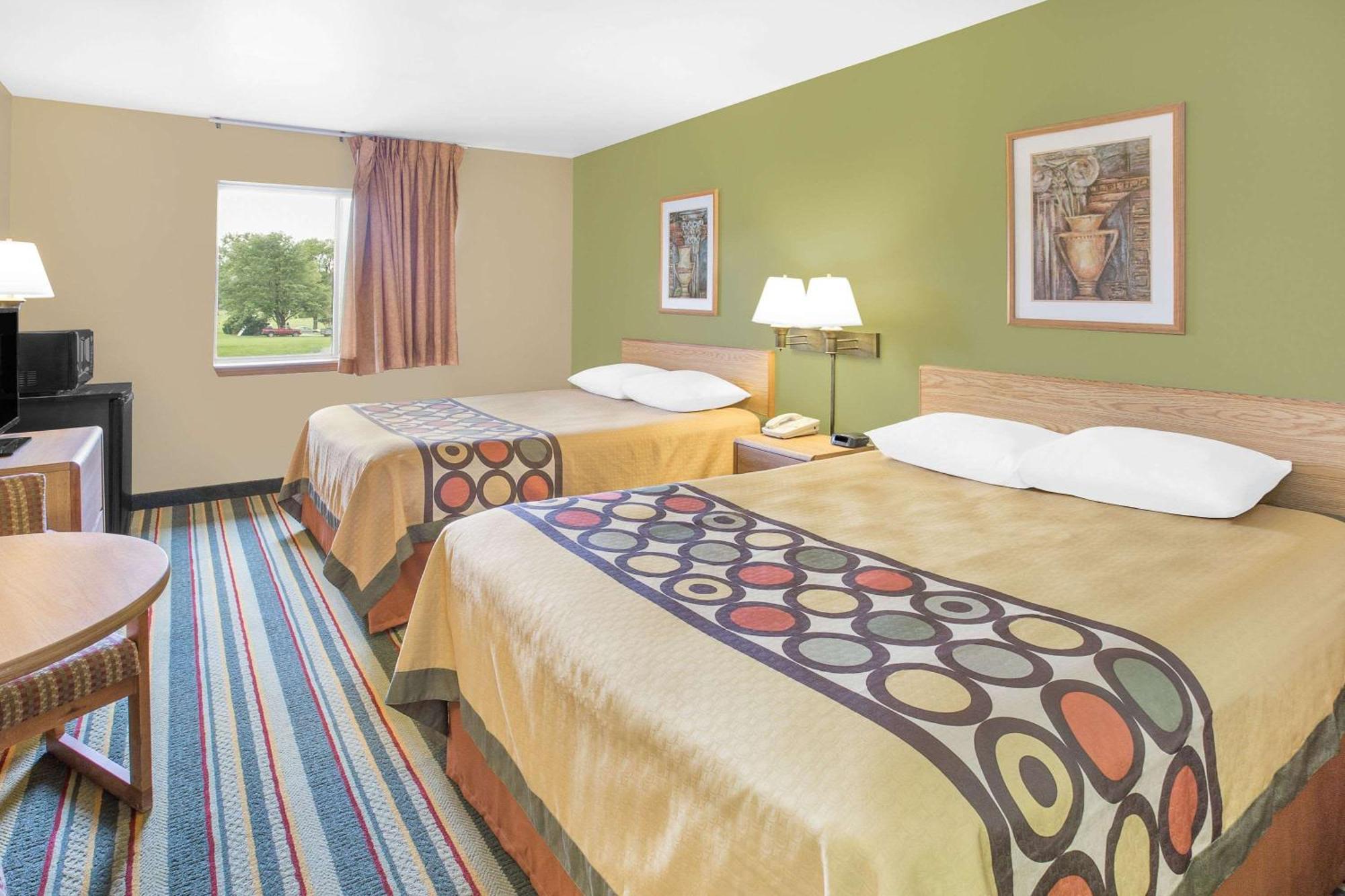 Super 8 By Wyndham East Moline Exterior foto